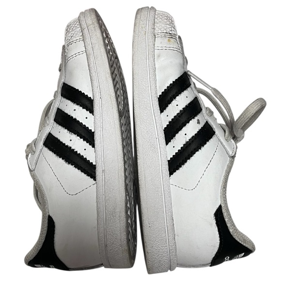 Adidas Kids Superstar White Black Sneakers Size 10K - Picture 4 of 9